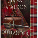 Outlander (Deluxe Edition): A Novel