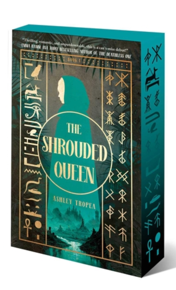 The Shrouded Queen - (Paperback)